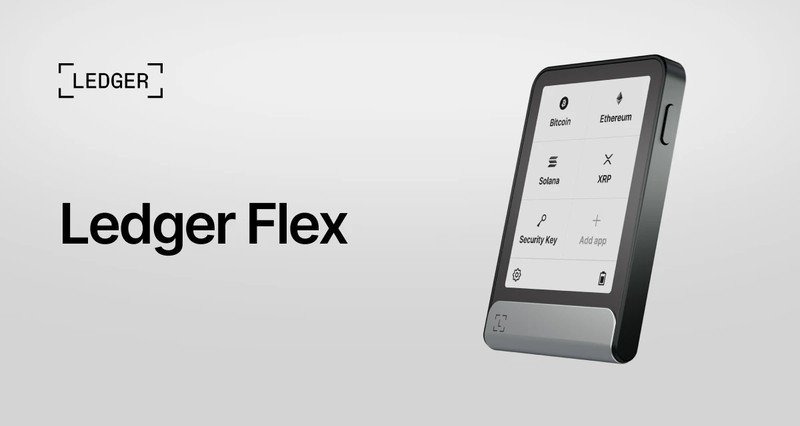 Ledger Flex — ST33K1M5 hardware wallet