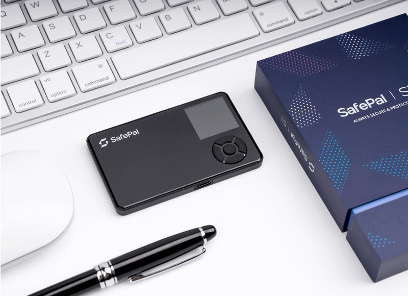SafePal S1 — EAL5+ Secure Element hardware wallet